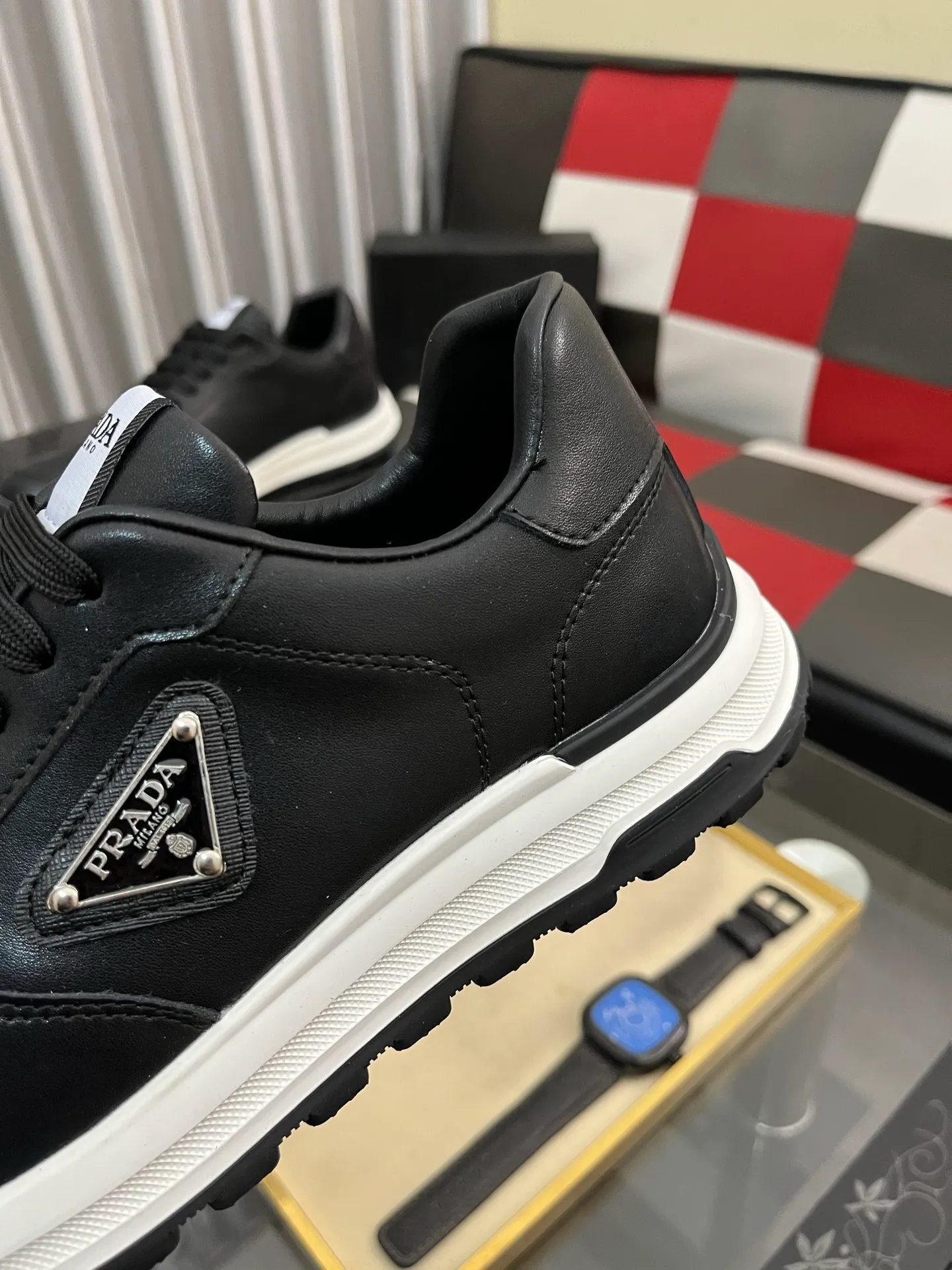 Men's shoes 💰420⌚️⌚️【PRADA】Prada casual shoes, originally developed 1:1, made of high-mercerized cowhide with imported cowhide, silk sheepskin lining, rubber outsole, comfortable and soft on the foot, size: 38-442️⃣Colors available